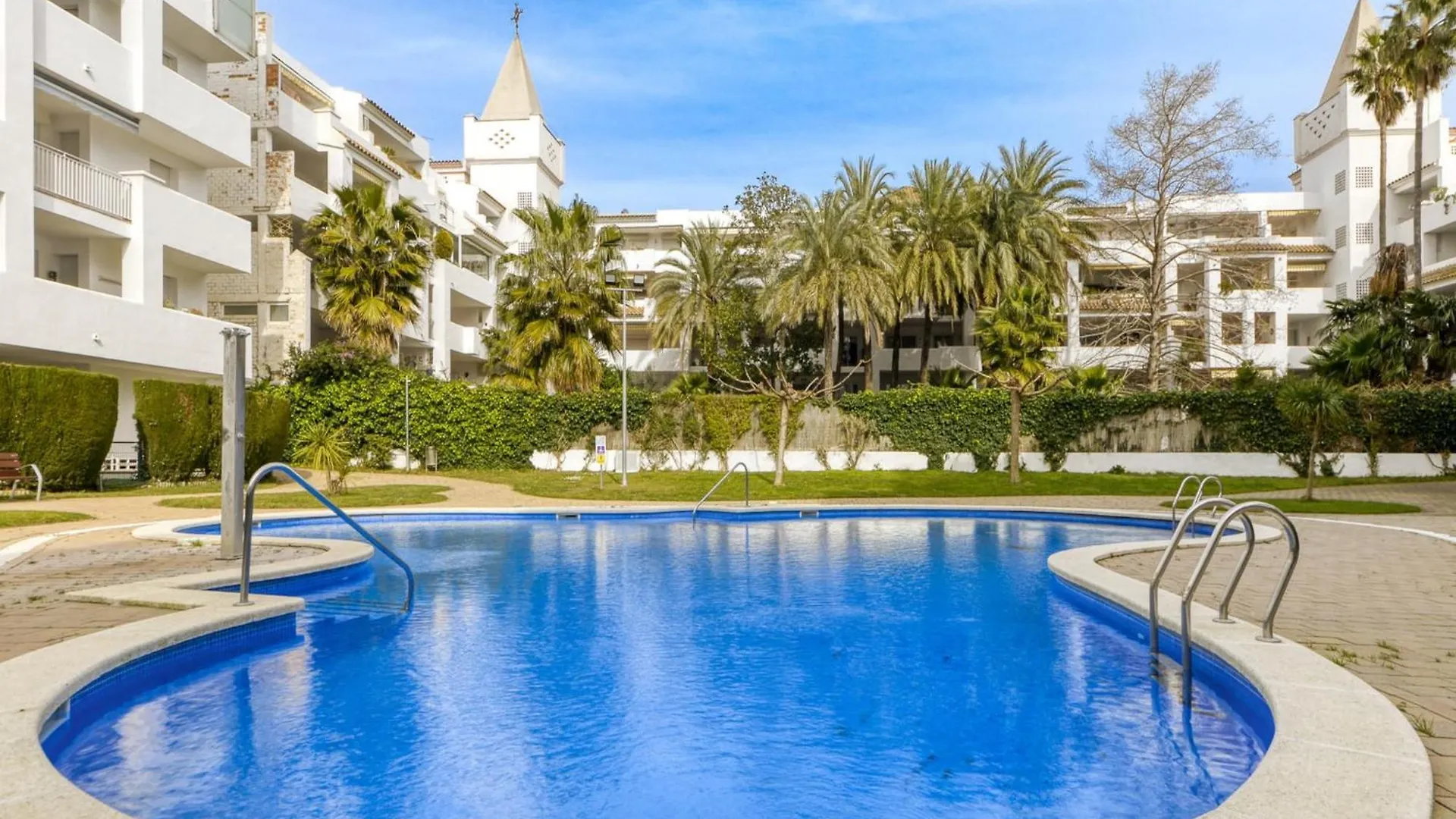 אמפוריבראבה Lush Apartment In Costa Brava