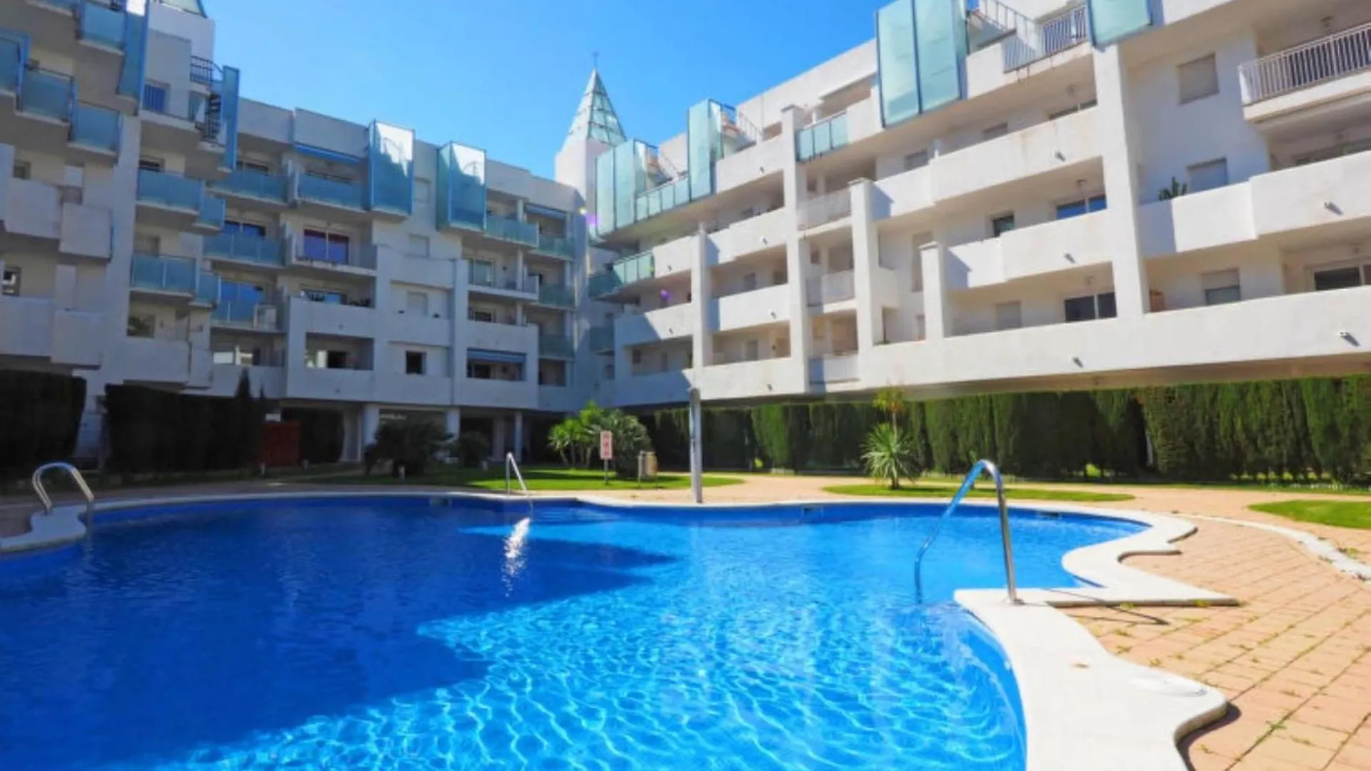 אמפוריבראבה Lush Apartment In Costa Brava 0*,