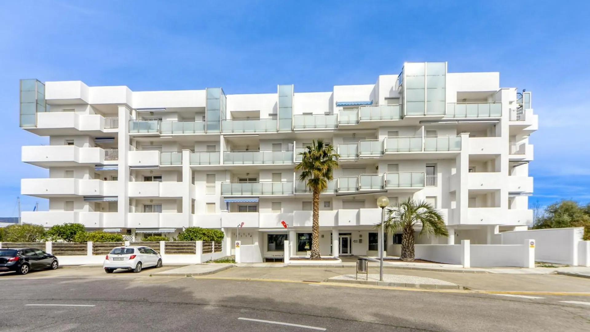 אמפוריבראבה Lush Apartment In Costa Brava