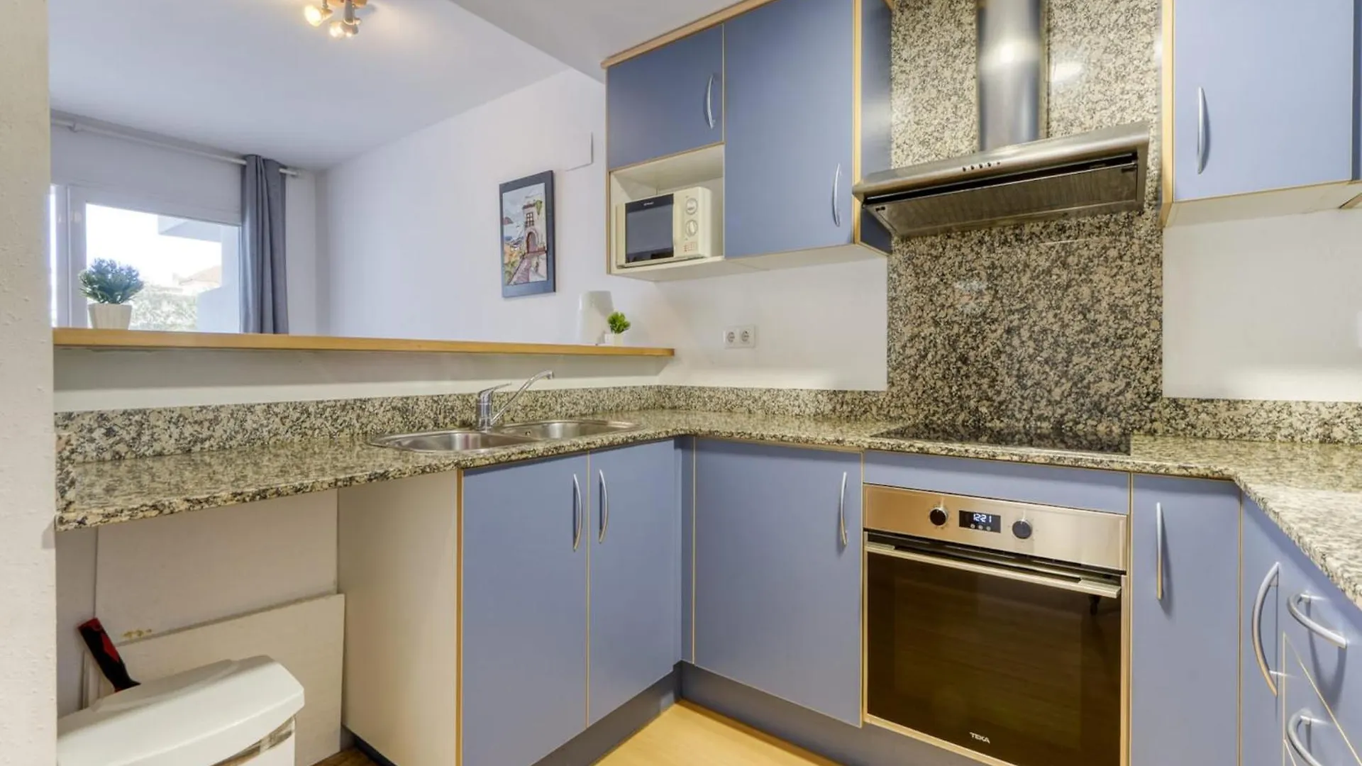 אמפוריבראבה Lush Apartment In Costa Brava