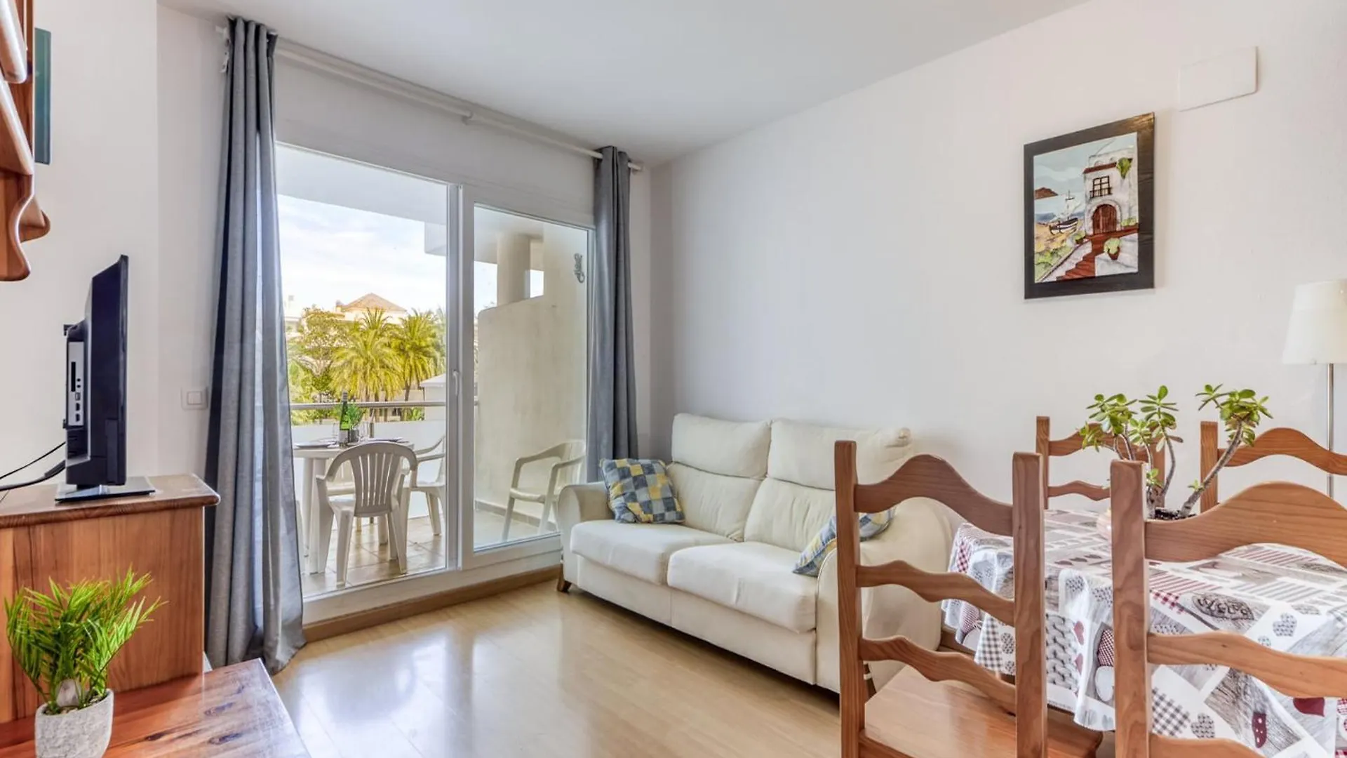 Lush Apartment In Costa Brava Empuriabrava