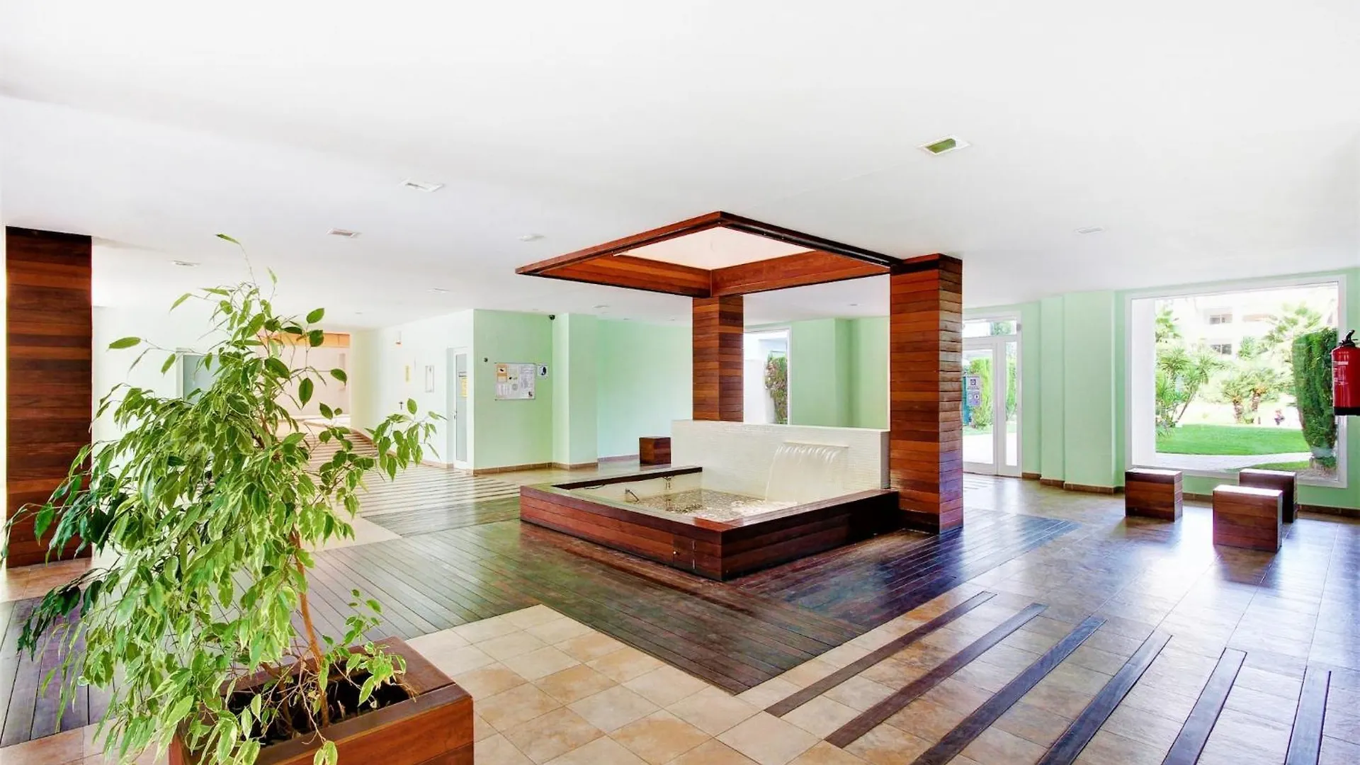 Lush Apartment In Costa Brava Empuriabrava 0*,  Espanha